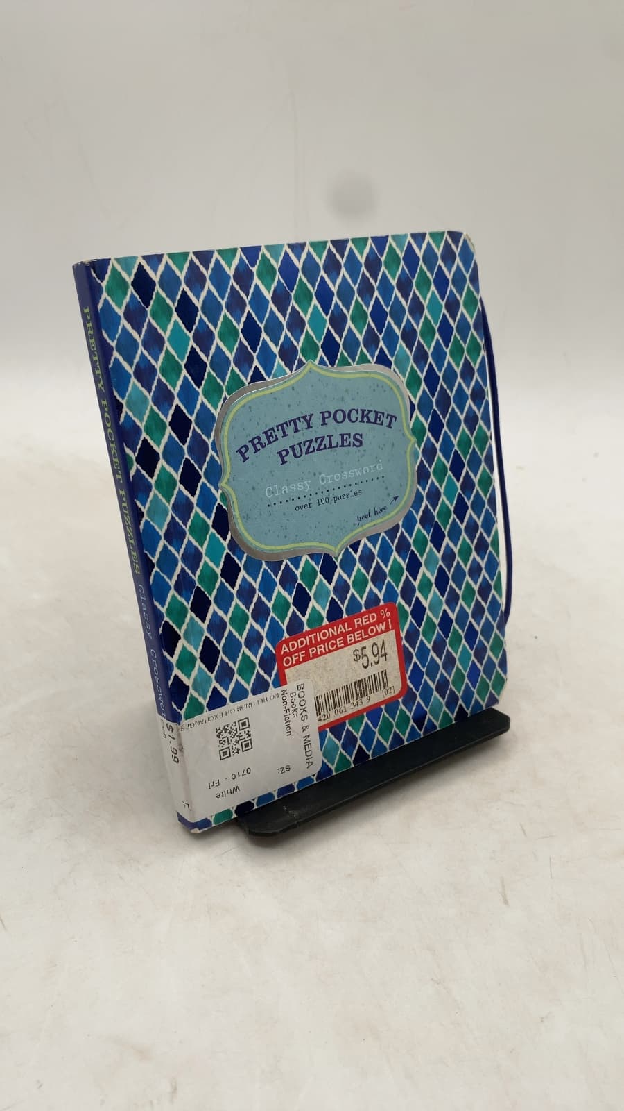 Pretty Pocket Puzzles: Classy Crossword - front cover