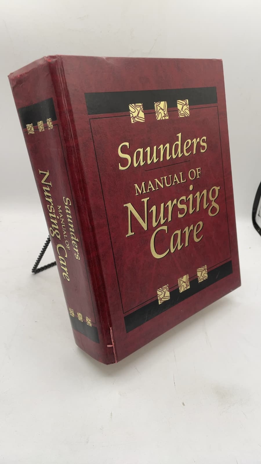 Saunders Manual of Nursing Care by Joan Luckmann - front cover