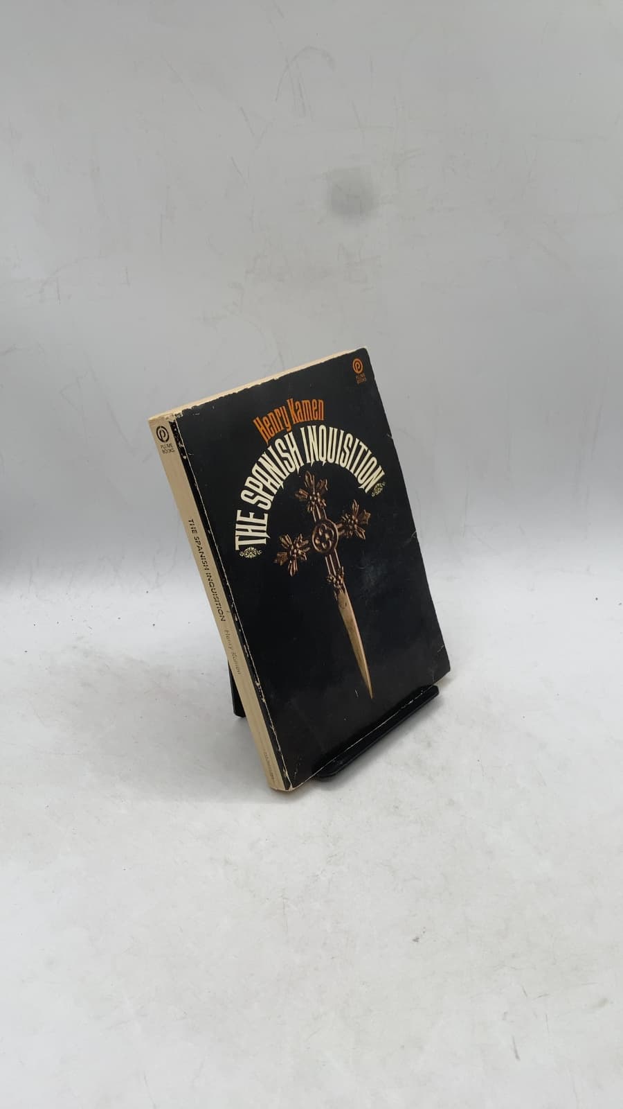 The Spanish Inquisition by Henry Kamen - front cover
