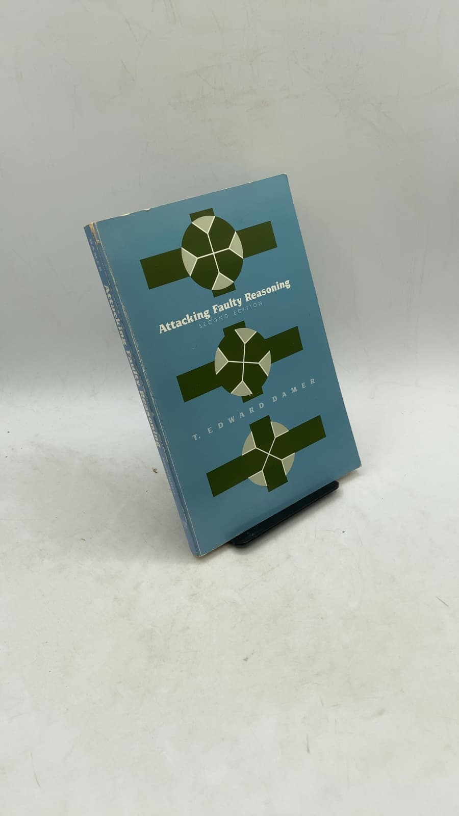 Attacking Faulty Reasoning by T. Edward Damer - front cover