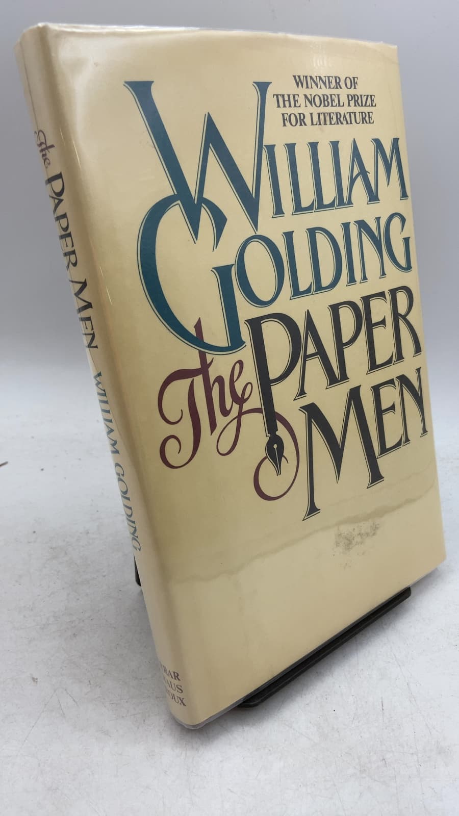 The Paper Men by William Golding - front cover