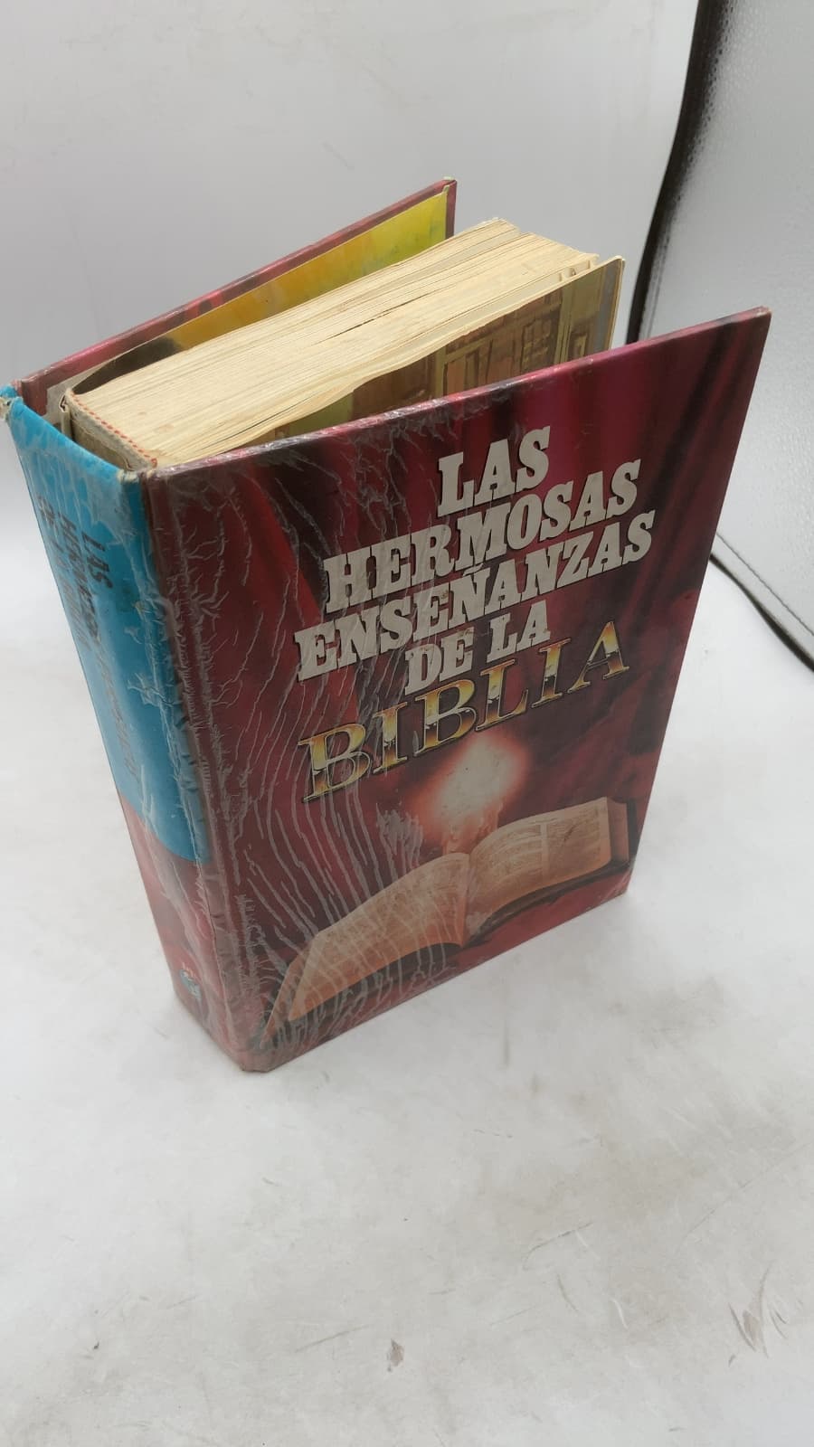 Las Hermosas Enseñanzas de la Biblia by Héctor J. Peverini (Translator) - front cover