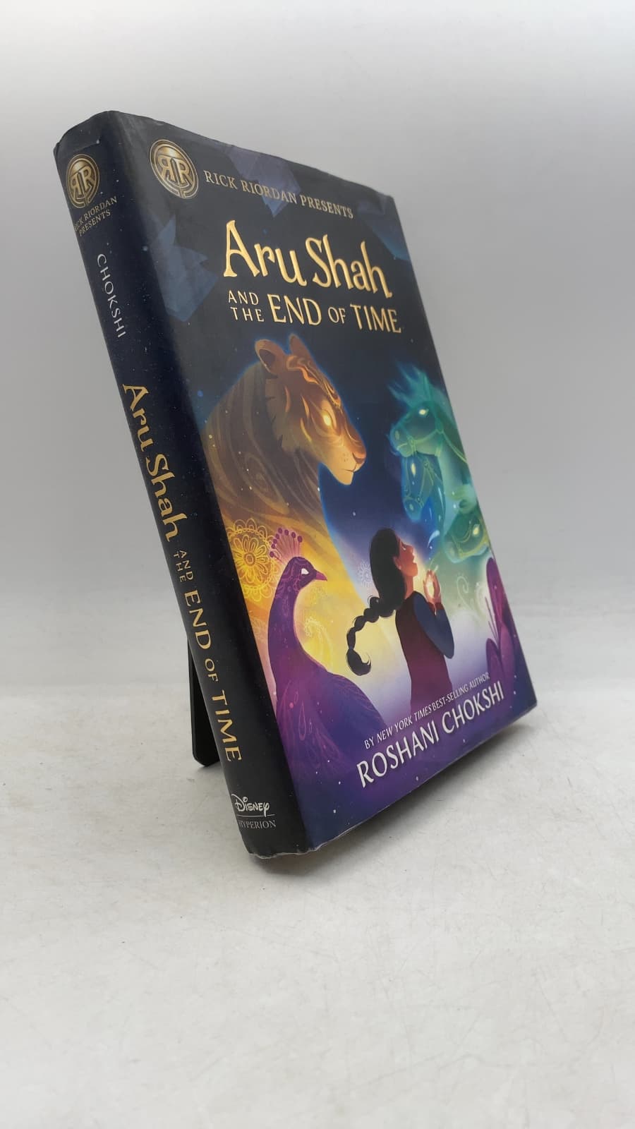 Aru Shah and the End of Time by Roshani Chokshi - front cover