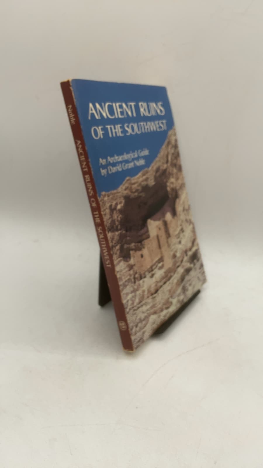 Ancient Ruins of the Southwest: An Archaeological Guide by David Grant Noble - front cover