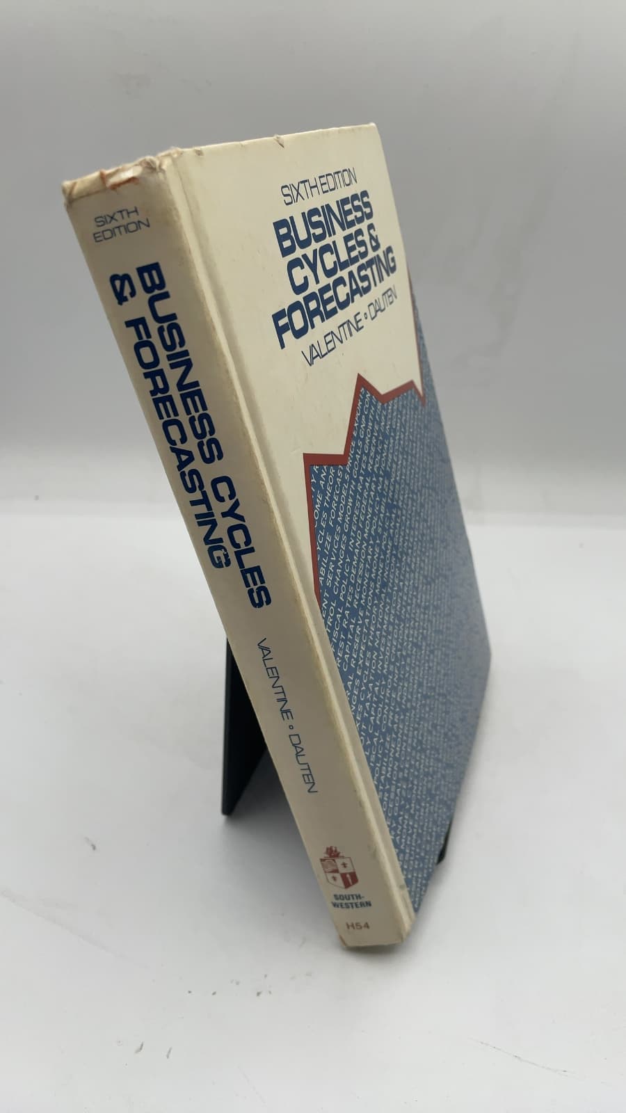 Business Cycles & Forecasting by Lloyd M. Valentine and Carl A. Dauten - front cover