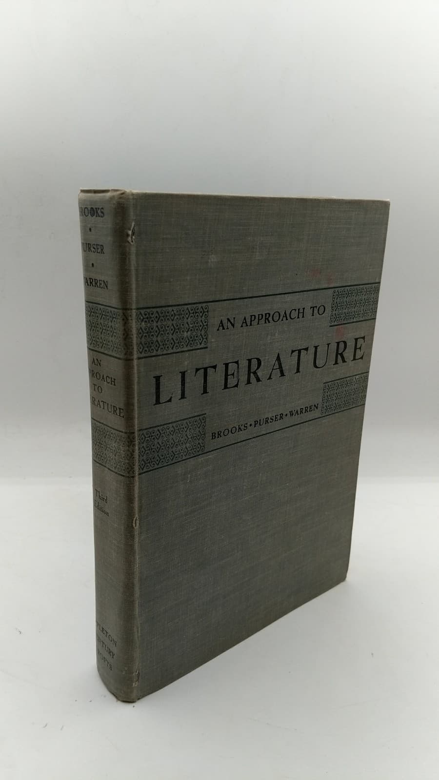 An Approach to Literature by Brooks, Purser, Warren - front cover