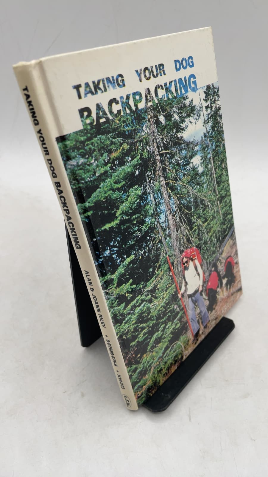 Taking Your DOG Backpacking by Alan and Joann Riley - front cover
