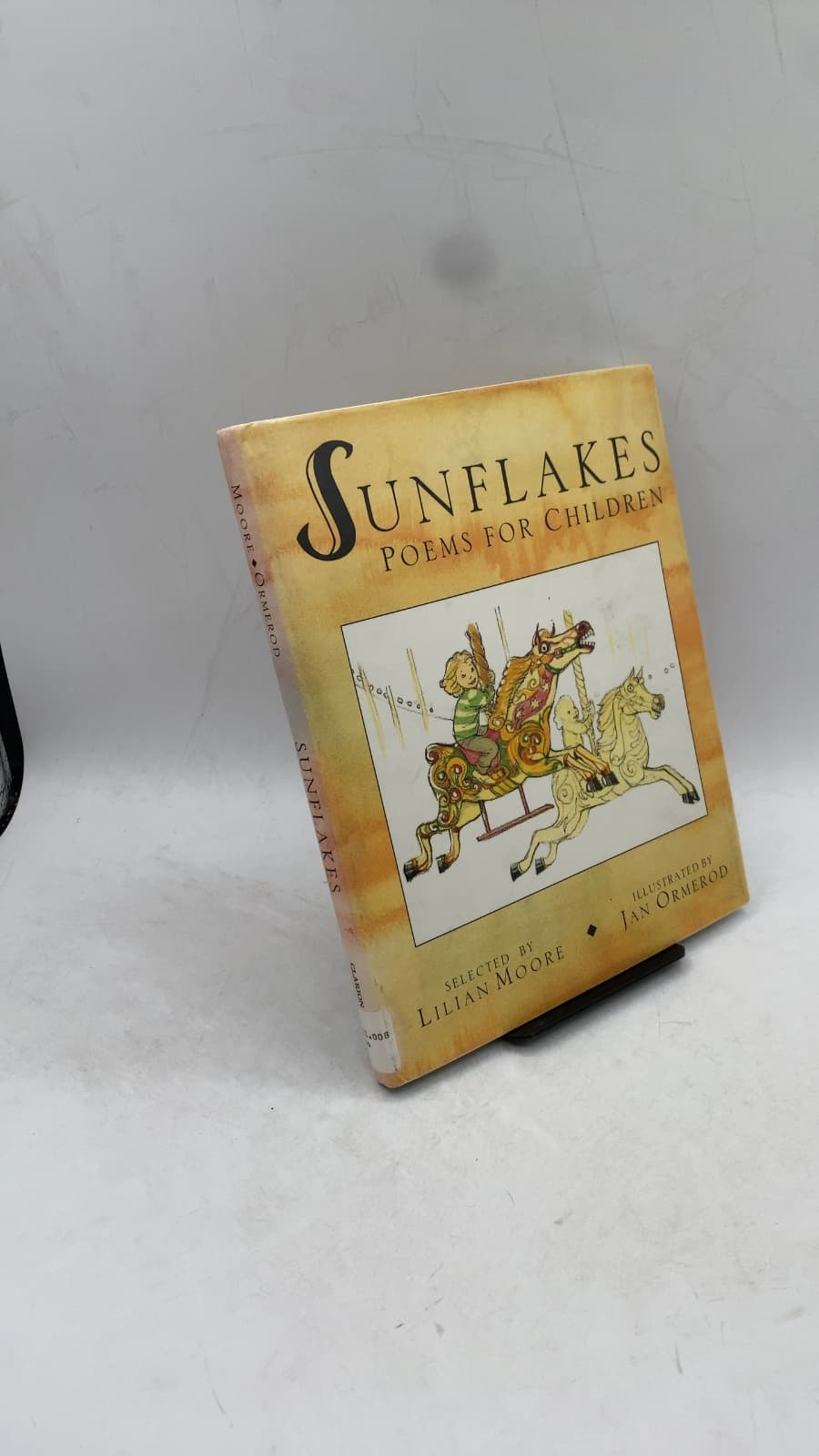 Sunflakes: Poems for Children by Lilian Moore - front cover