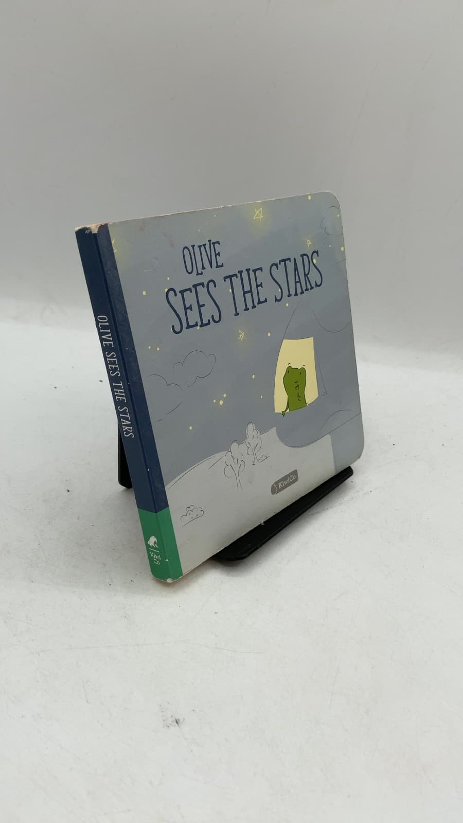 Olive Sees the Stars - front cover