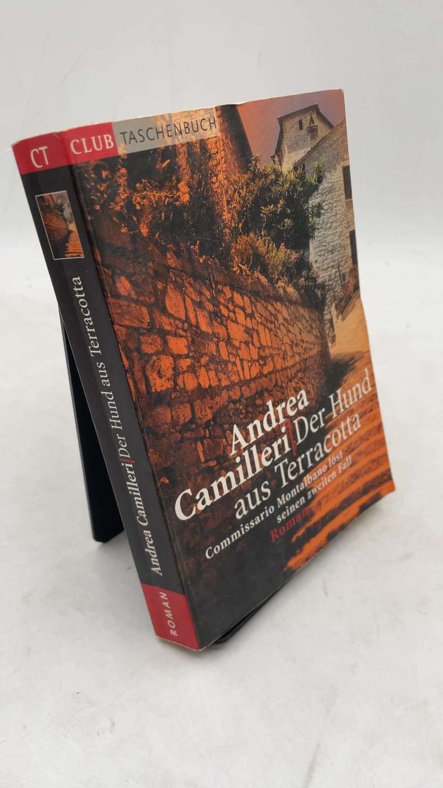 Der Hund aus Terracotta by Andrea Camilleri - front cover