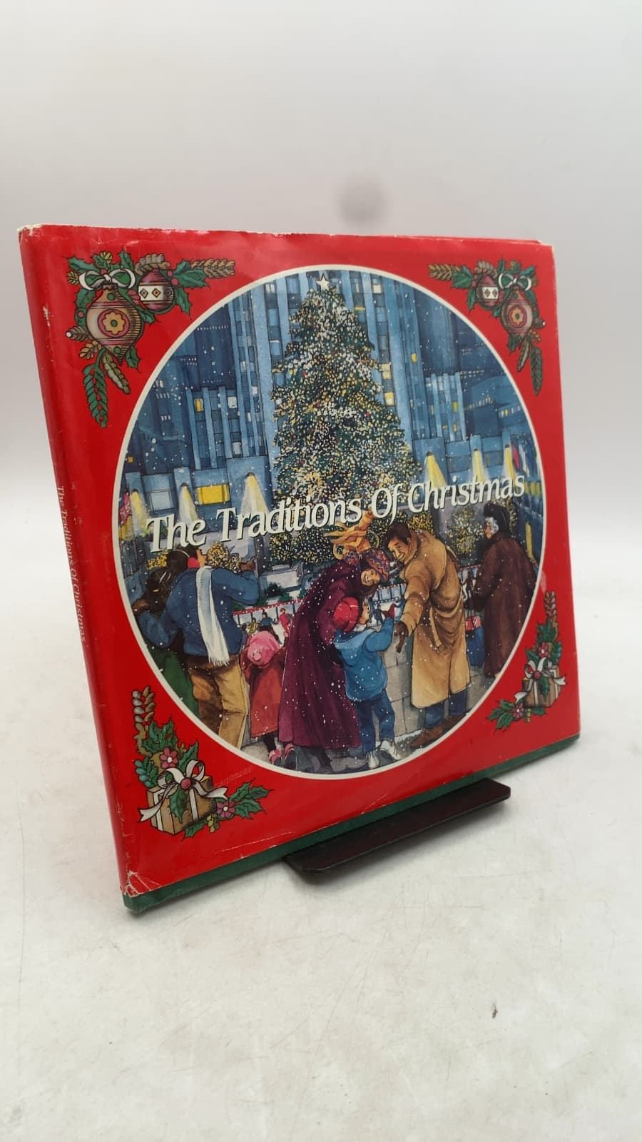 The Traditions Of Christmas by Bill Abrams - front cover