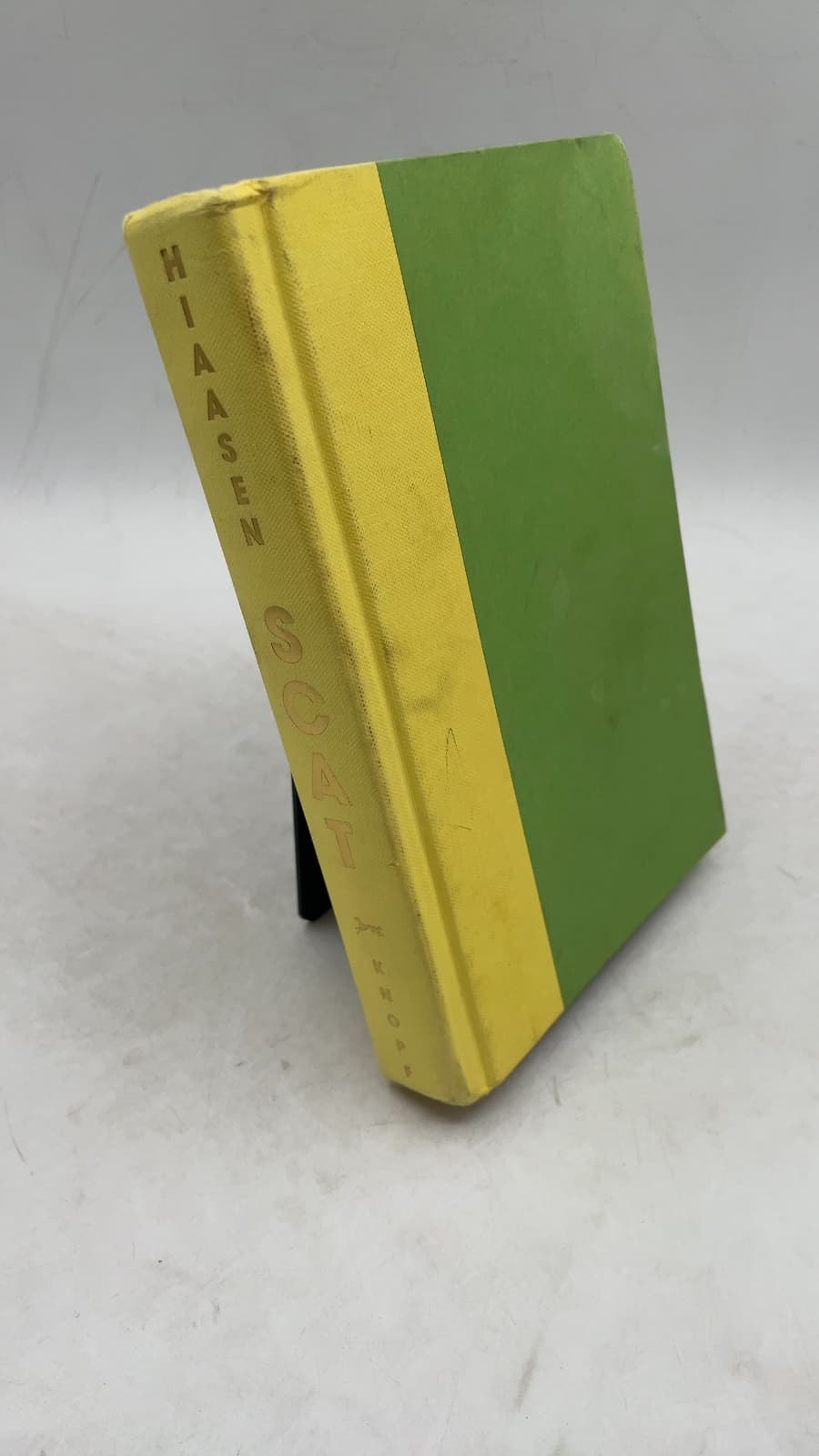 Scat by Carl Hiaasen - front cover