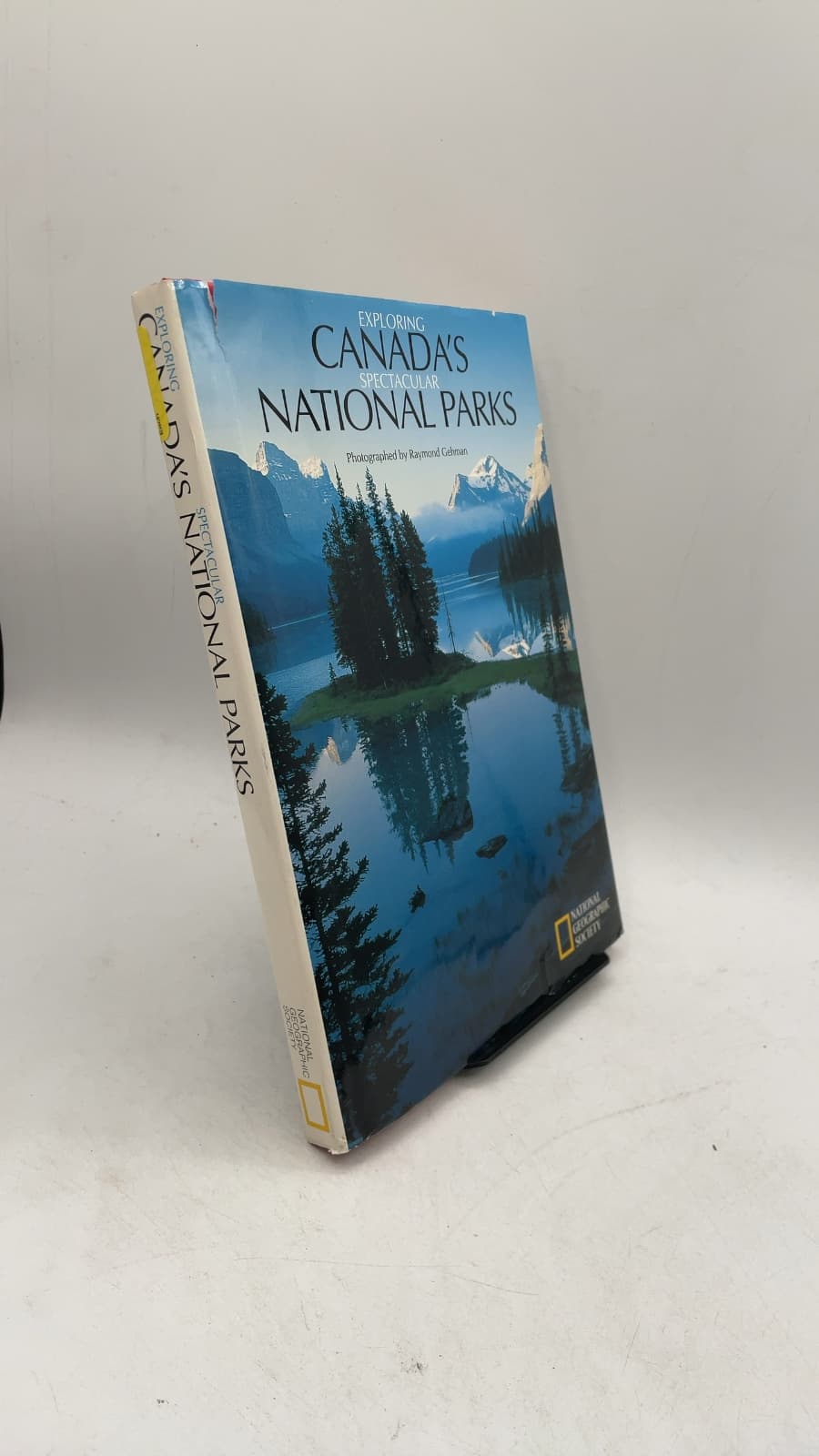 Exploring Canada's Spectacular National Parks