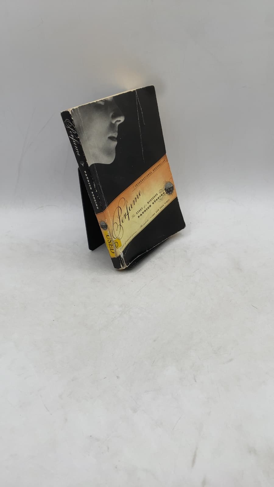 Perfume: The Story of a Murderer by Patrick Süskind - front cover