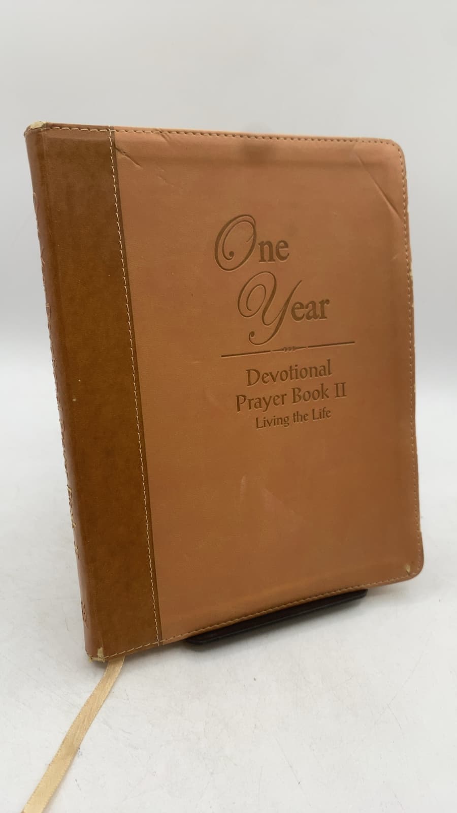 One Year Devotional Prayer Book II Living the Life