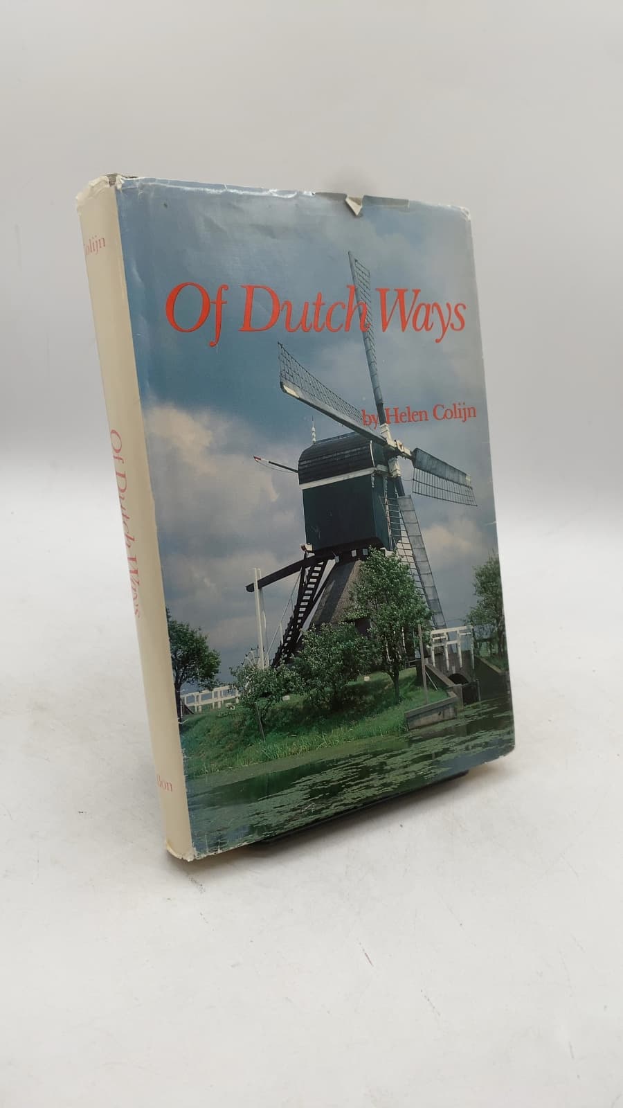 Of Dutch Ways by Helen Colijn - front cover