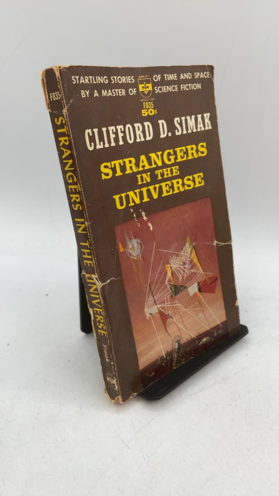Strangers IN THE Universe by Clifford D. Simak - front cover