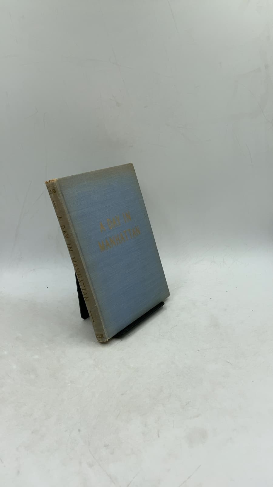 A Day in Manhattan by A. M. Sullivan - front cover