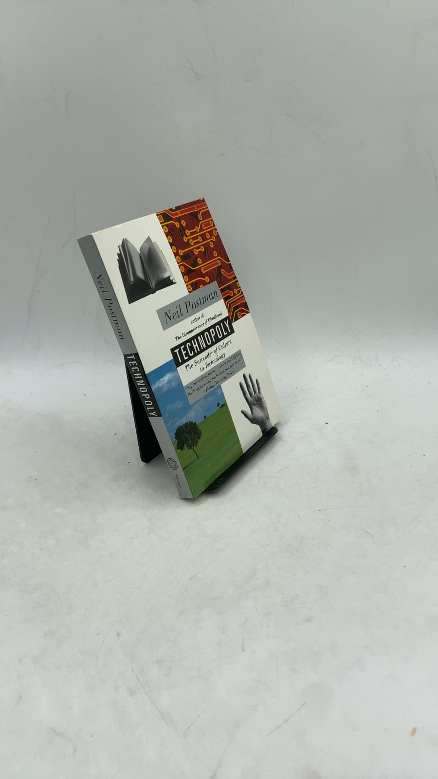 Technopoly: The Surrender of Culture to Technology by Neil Postman - front cover