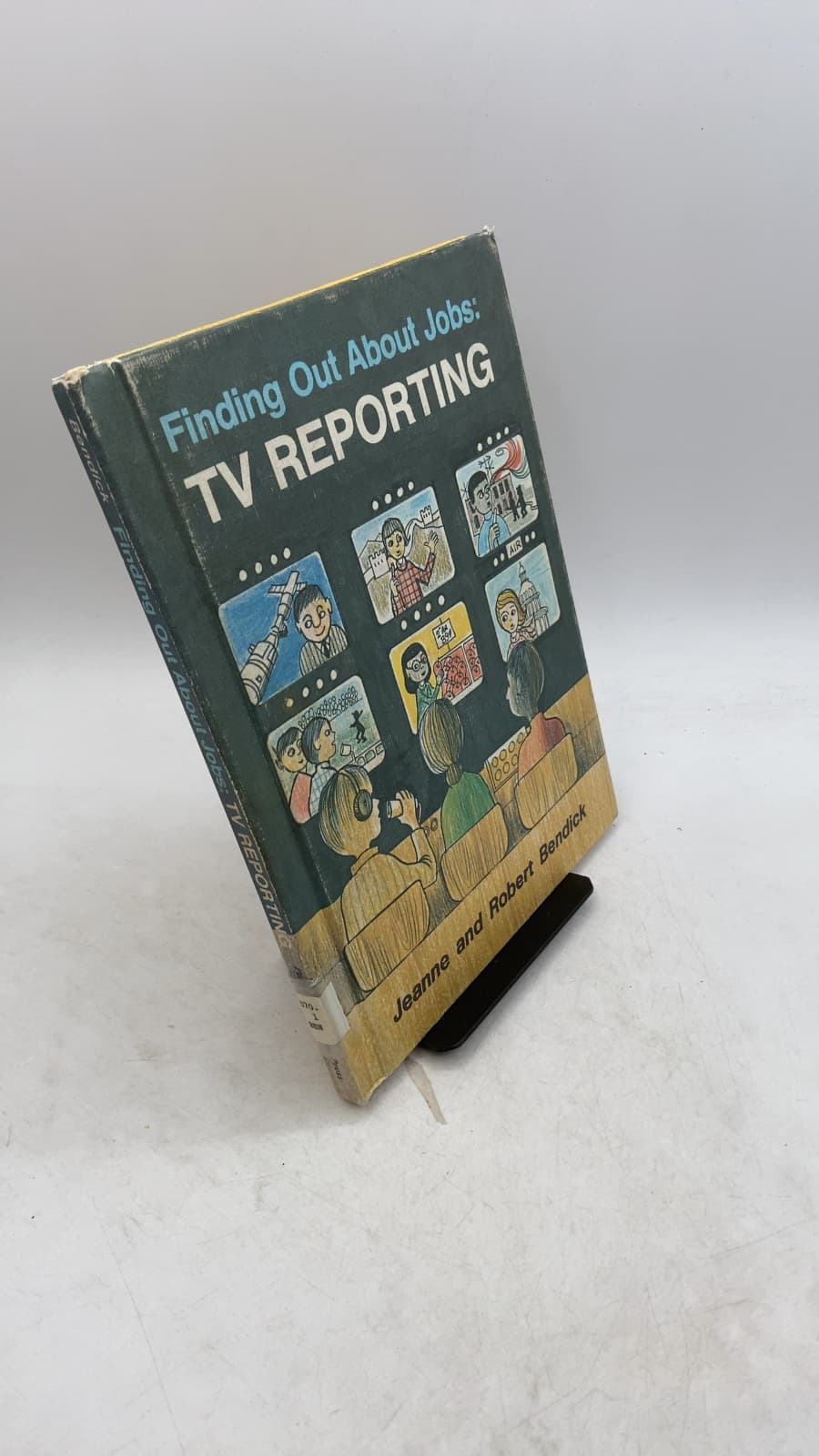 Finding Out About Jobs: TV Reporting by Jeanne and Robert Bendick - front cover
