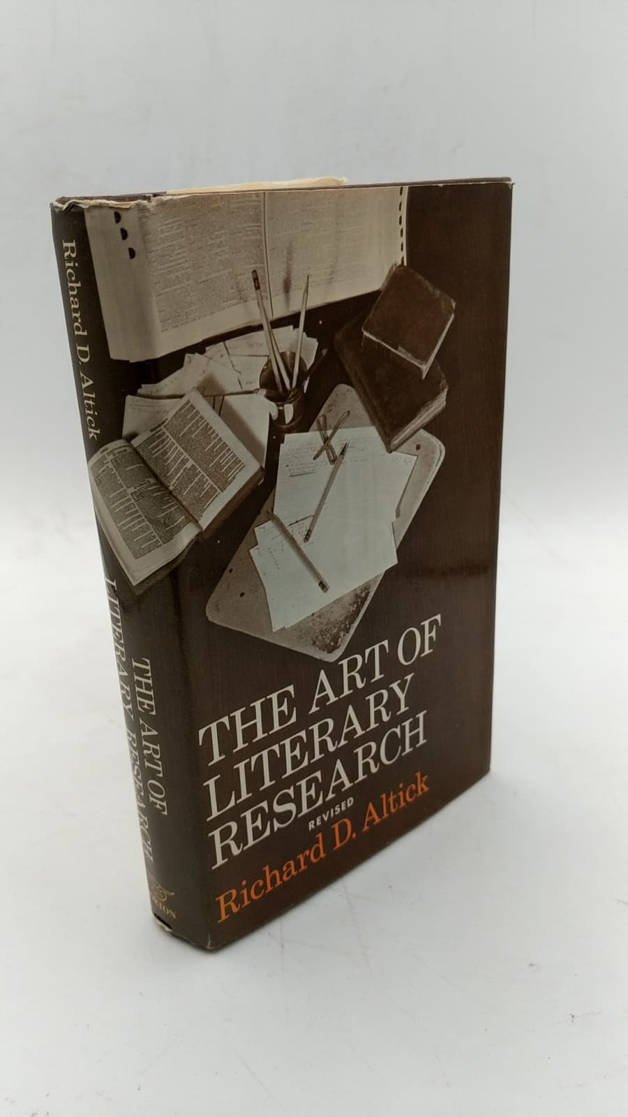 The Art of Literary Research by Richard D. Altick - front cover