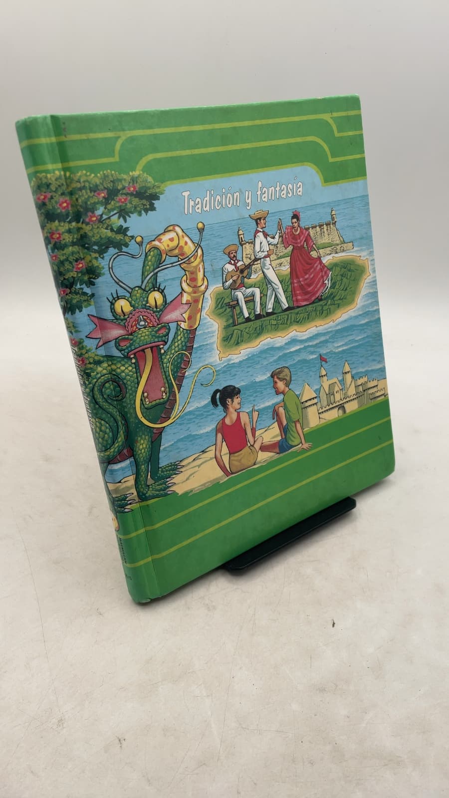 Tradición y fantasía (Libro 3, Nivel II) by Gladys Pagán de Soto, Sandra E. Salguero, Janet E. Koncick-Mintz, David Cruz López, Kathleen B. Hester - front cover