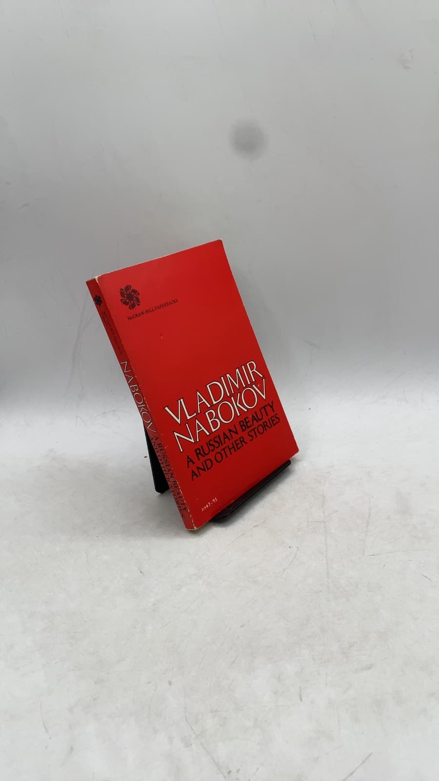 A Russian Beauty and Other Stories by Vladimir Nabokov - front cover