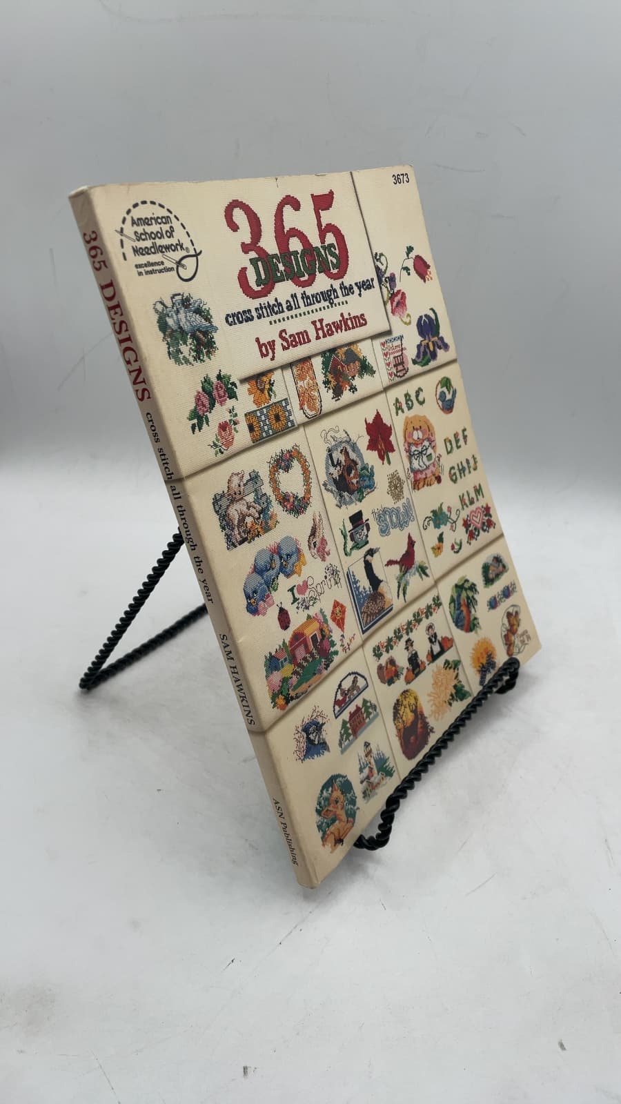 365 Designs: Cross Stitch All Through the Year by Sam Hawkins - front cover