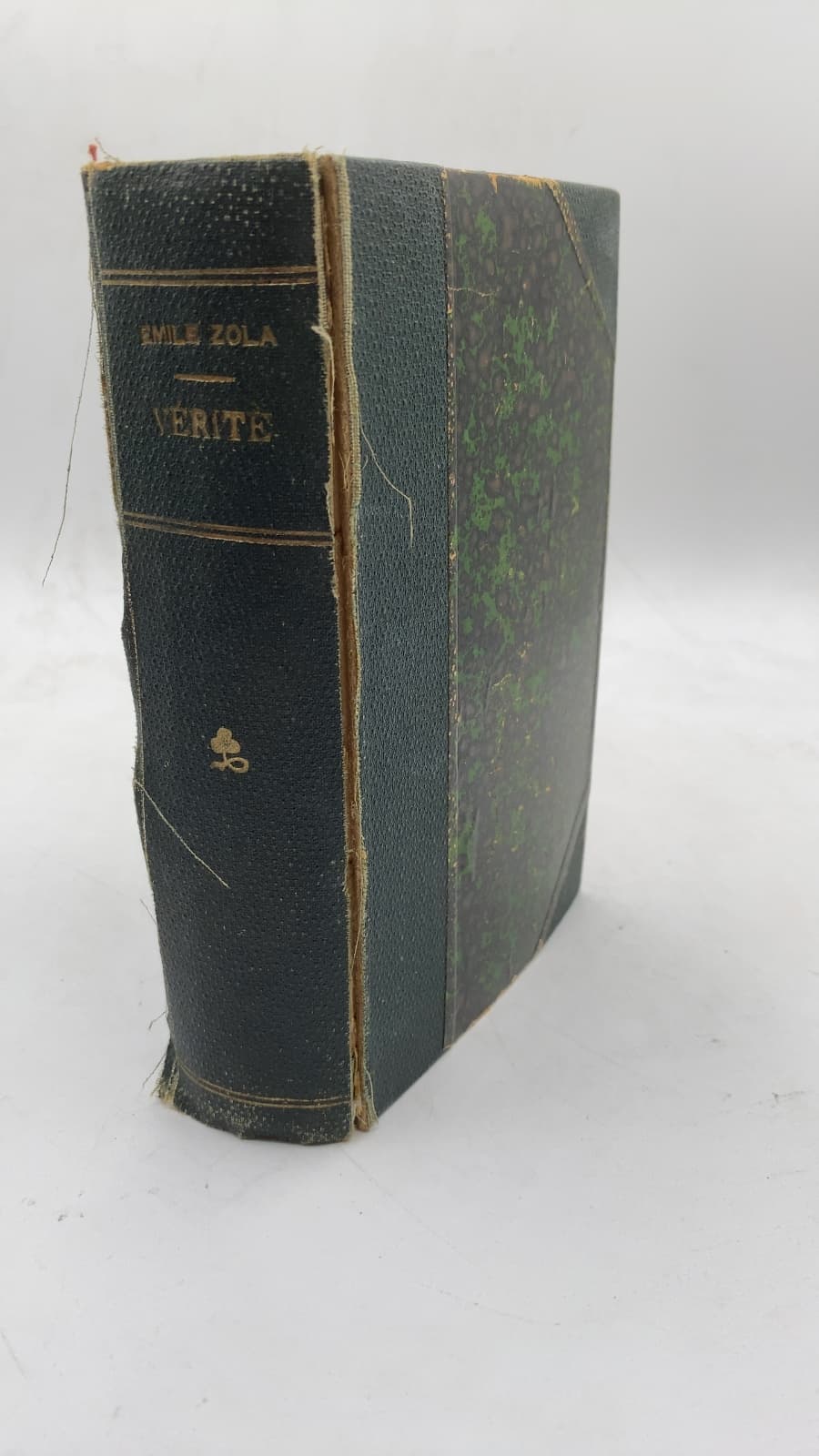 Vérité by Émile Zola - front cover