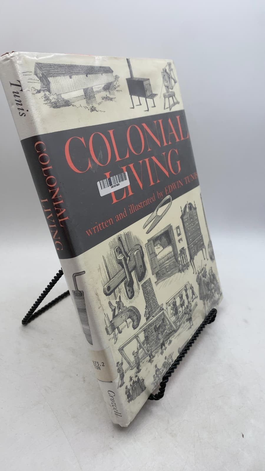 Colonial Living by Edwin Tunis - front cover