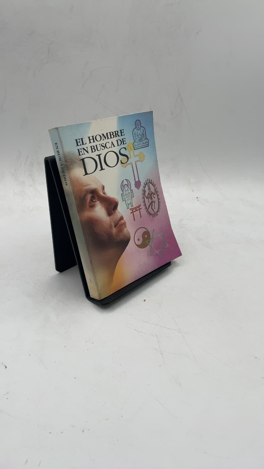 El Hombre en Busca de Dios by Watch Tower Bible and Tract Society - front cover