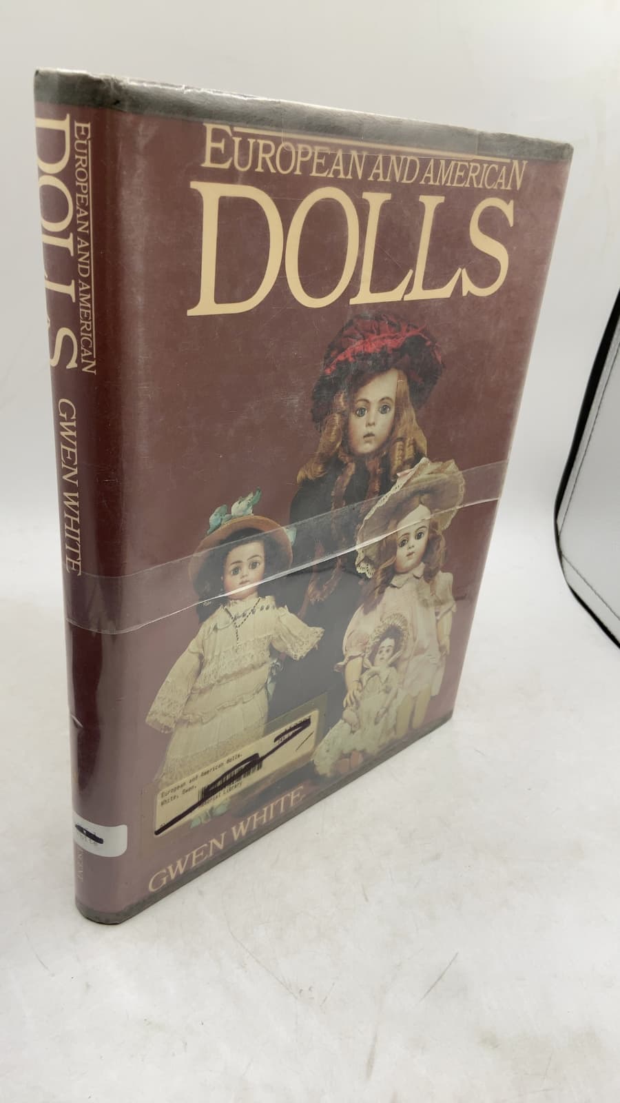 European and American Dolls by Gwen White - front cover