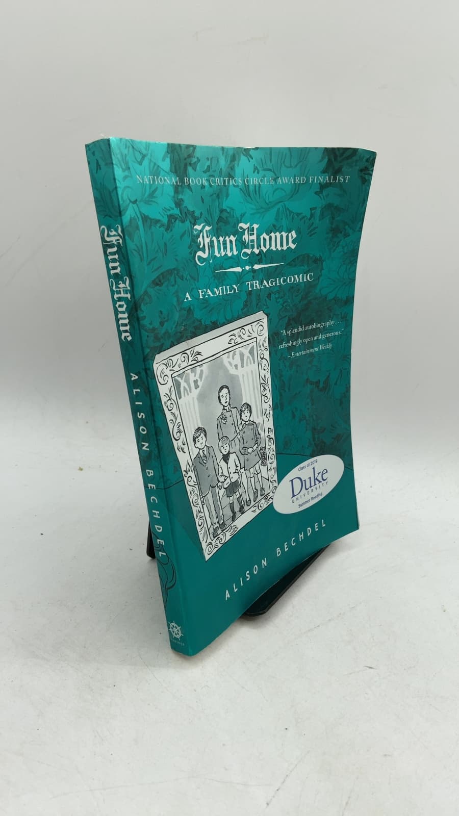 Fun Home: A Family Tragicomic by Alison Bechdel - front cover