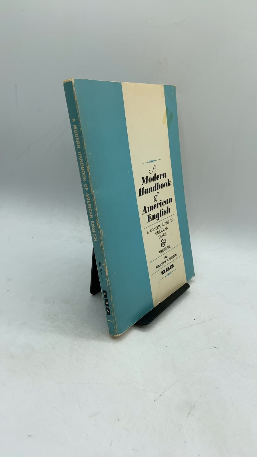 A Modern Handbook of American English: A Concise Guide to Grammar, Usage & Rhetoric