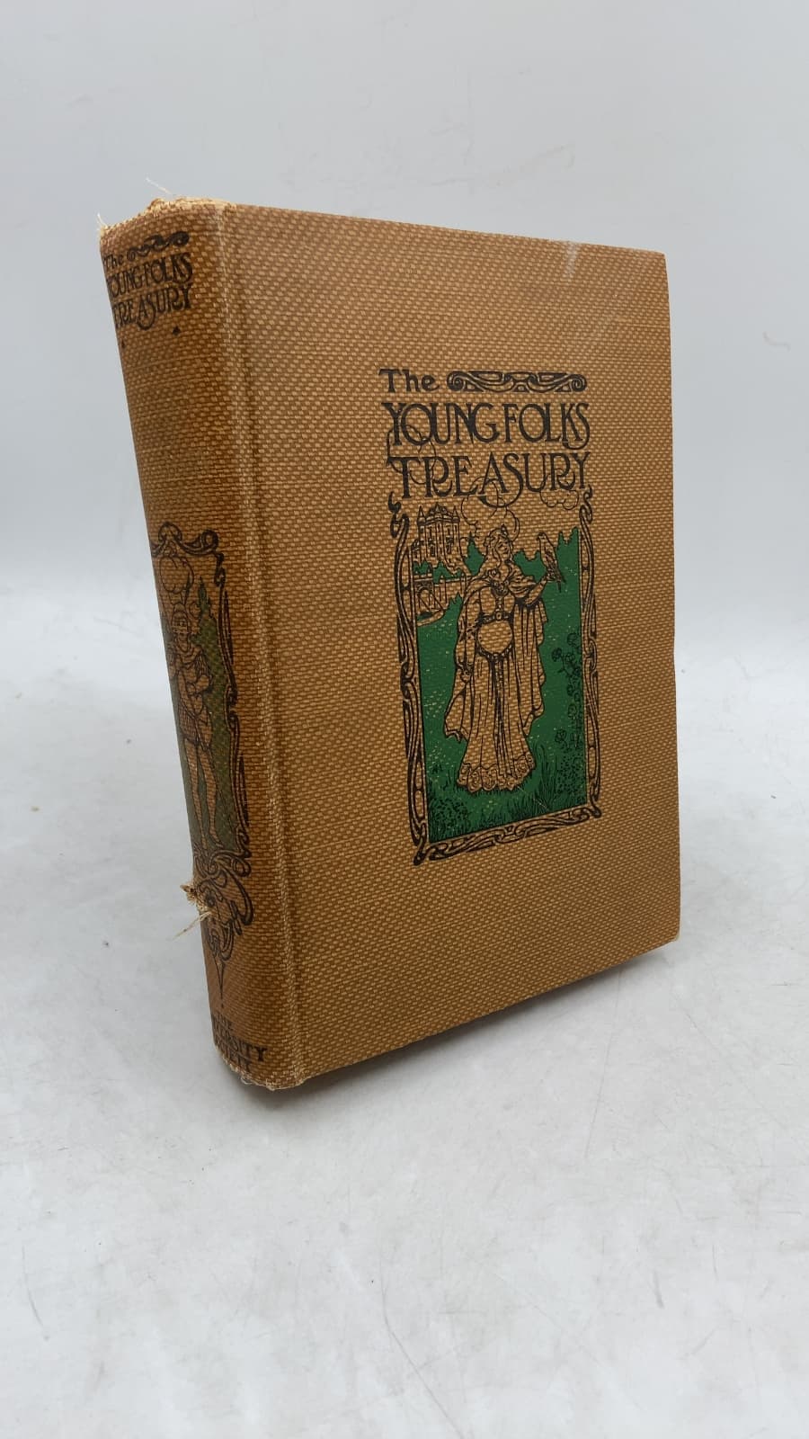 The Young Folks' Treasury by Hamilton Wright Mabie (Editor), Edward Everett Hale (Associate Editor) - front cover