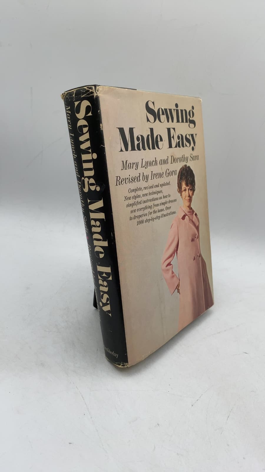 Sewing Made Easy by Mary Lynch and Dorothy Sara - front cover