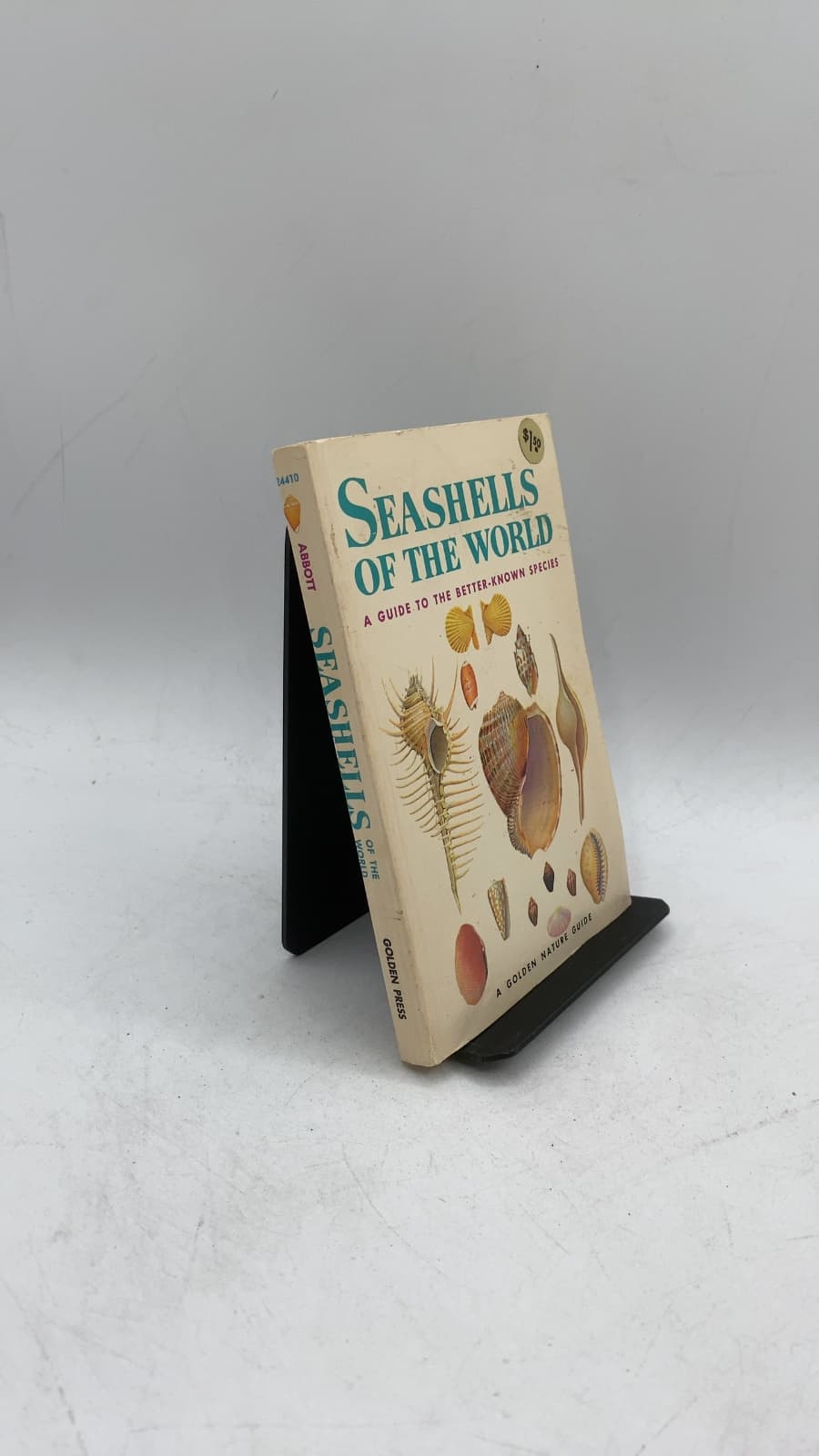 Seashells of the World: A Guide to the Better-Known Species