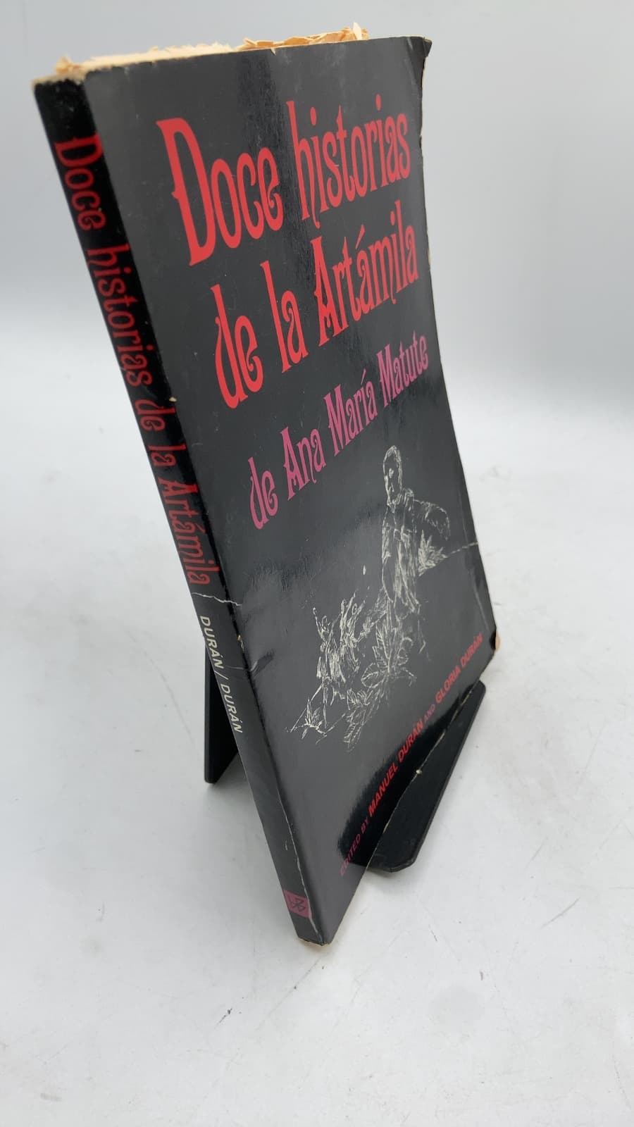 Doce historias de la Artámila by Ana María Matute - front cover