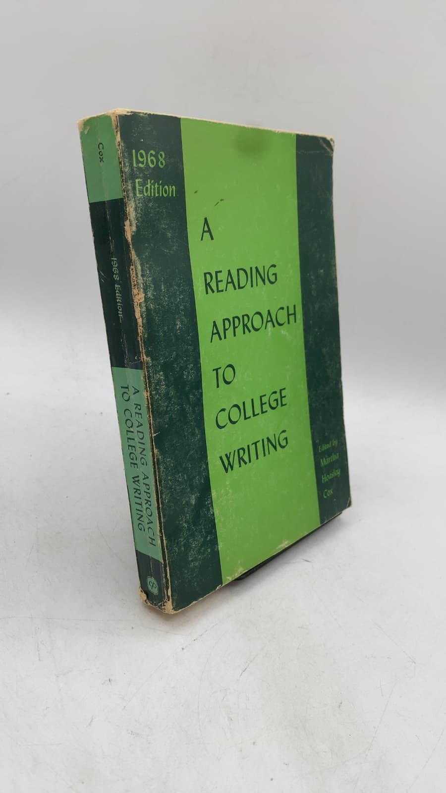 A Reading Approach to College Writing by Martha Heasley Cox - front cover