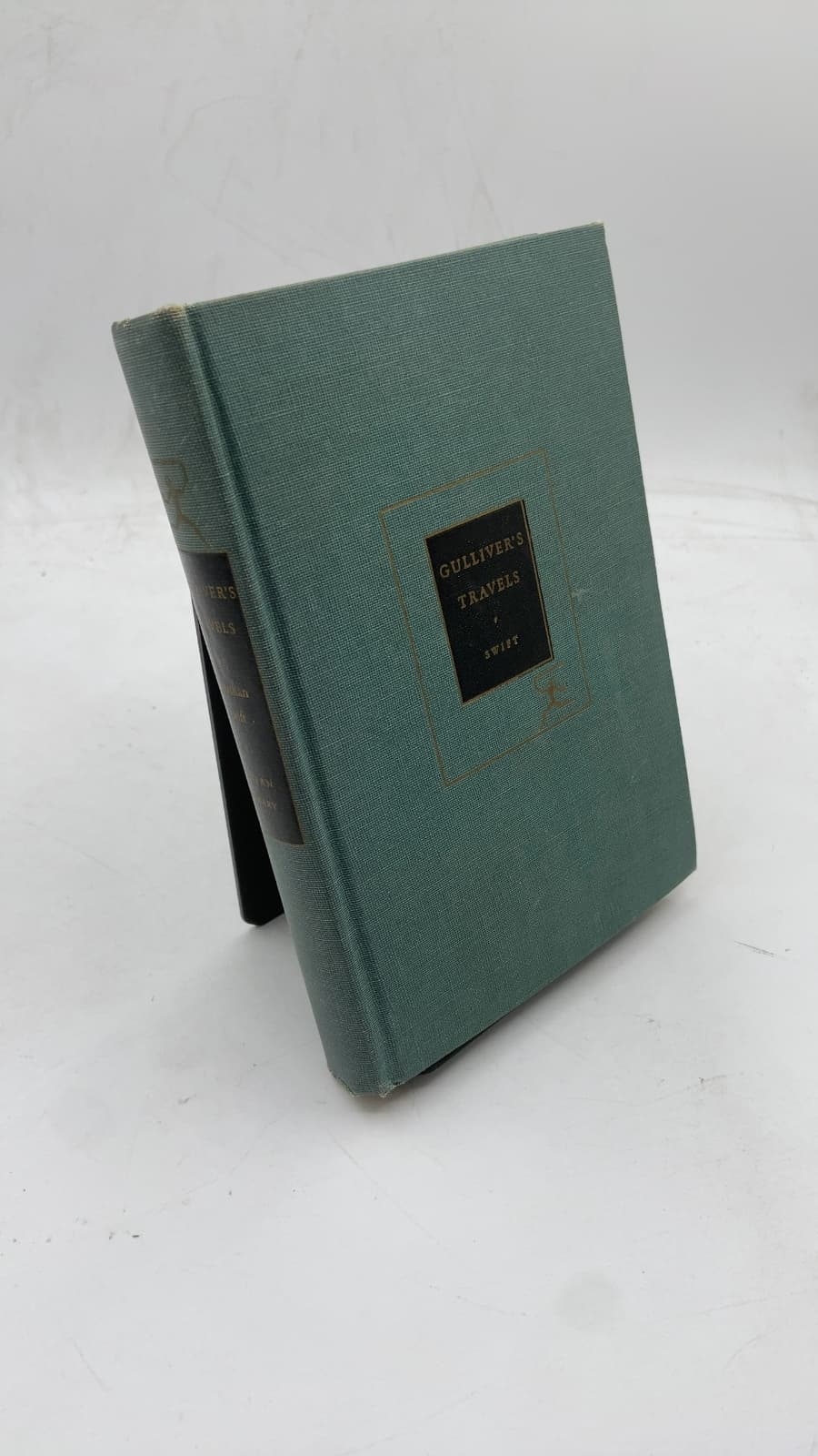 Gulliver's Travels, A Tale of a Tub, The Battle of the Books by Jonathan Swift - front cover