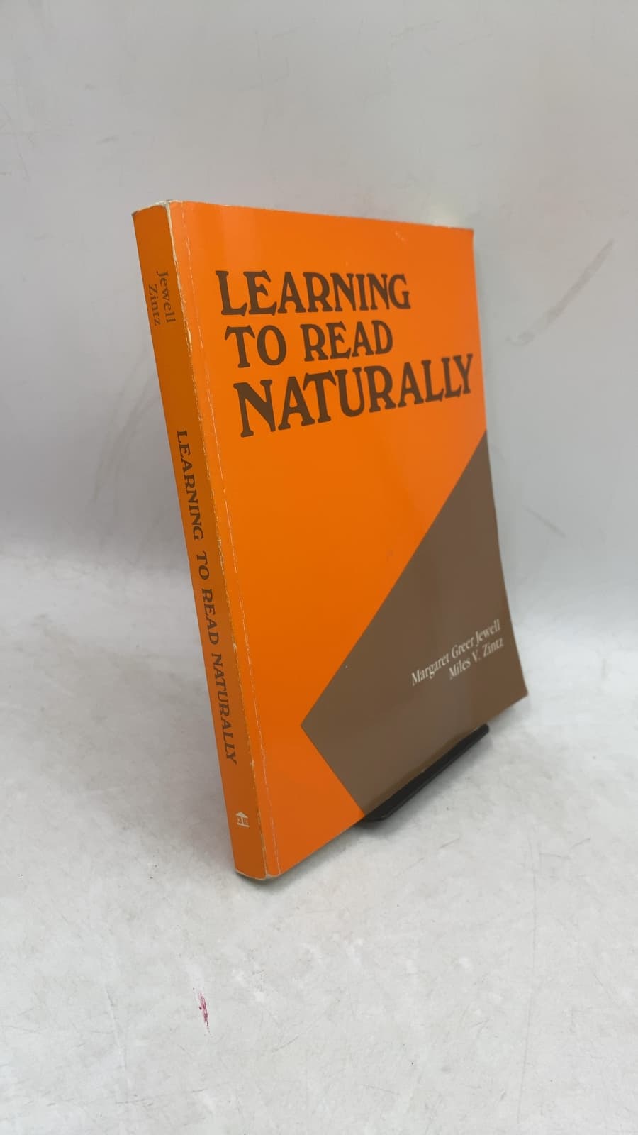 Learning to Read Naturally by Margaret Greer Jewell, Miles V. Zintz - front cover