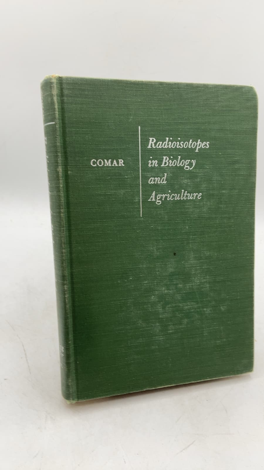 Radioisotopes in Biology and Agriculture: Principles and Practice