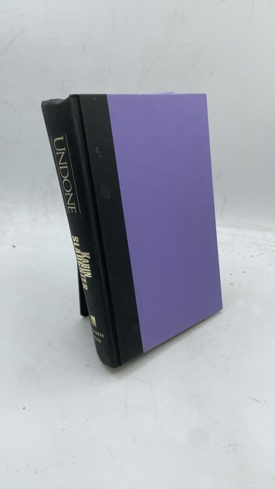 Undone by Karin Slaughter - front cover