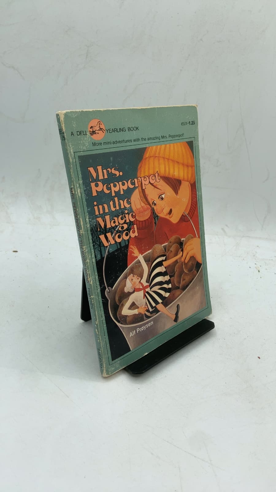 Mrs. Pepperpot in the Magic Wood