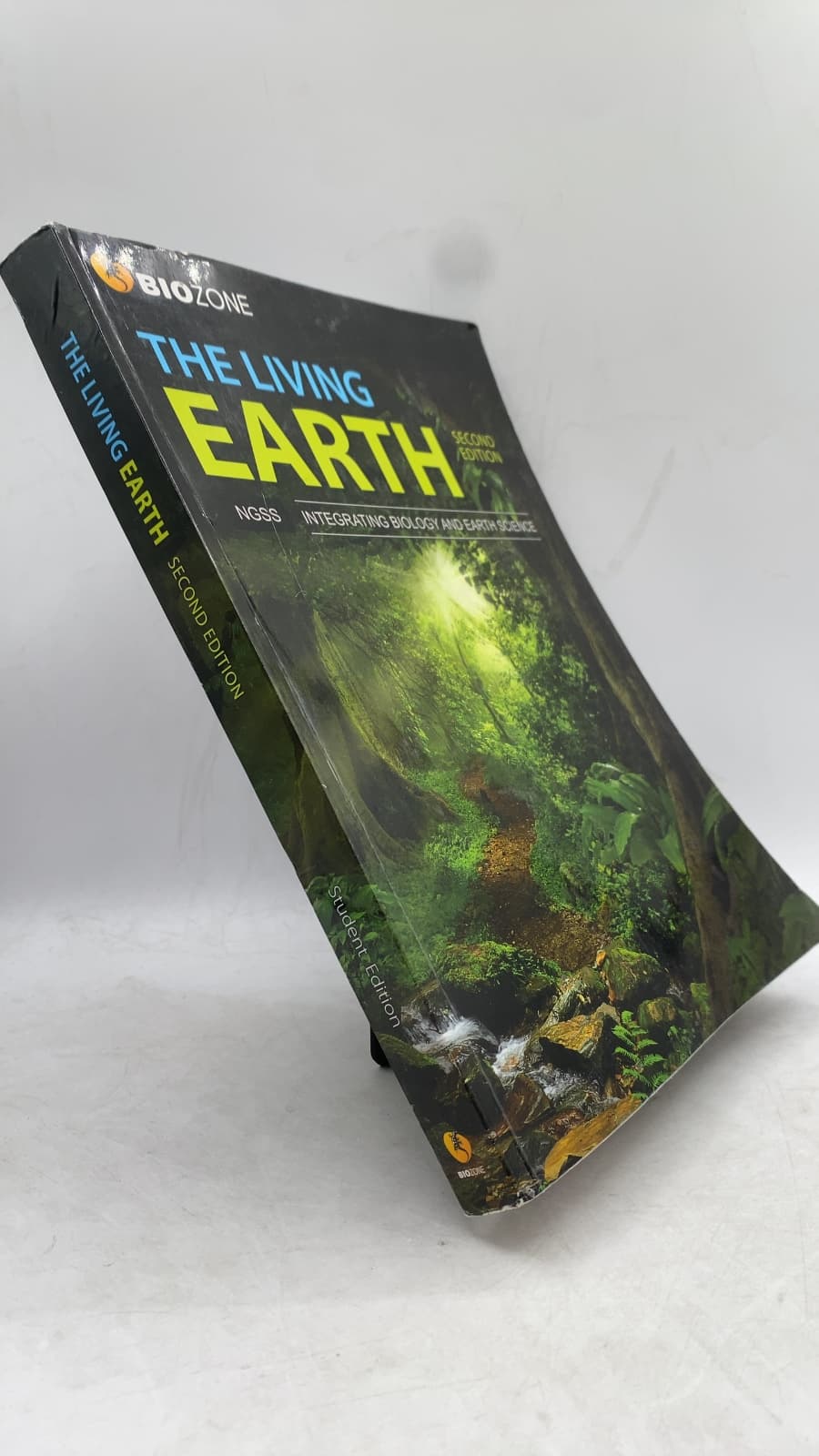 The Living Earth: NGSS Integrating Biology and Earth Science (Second Edition)