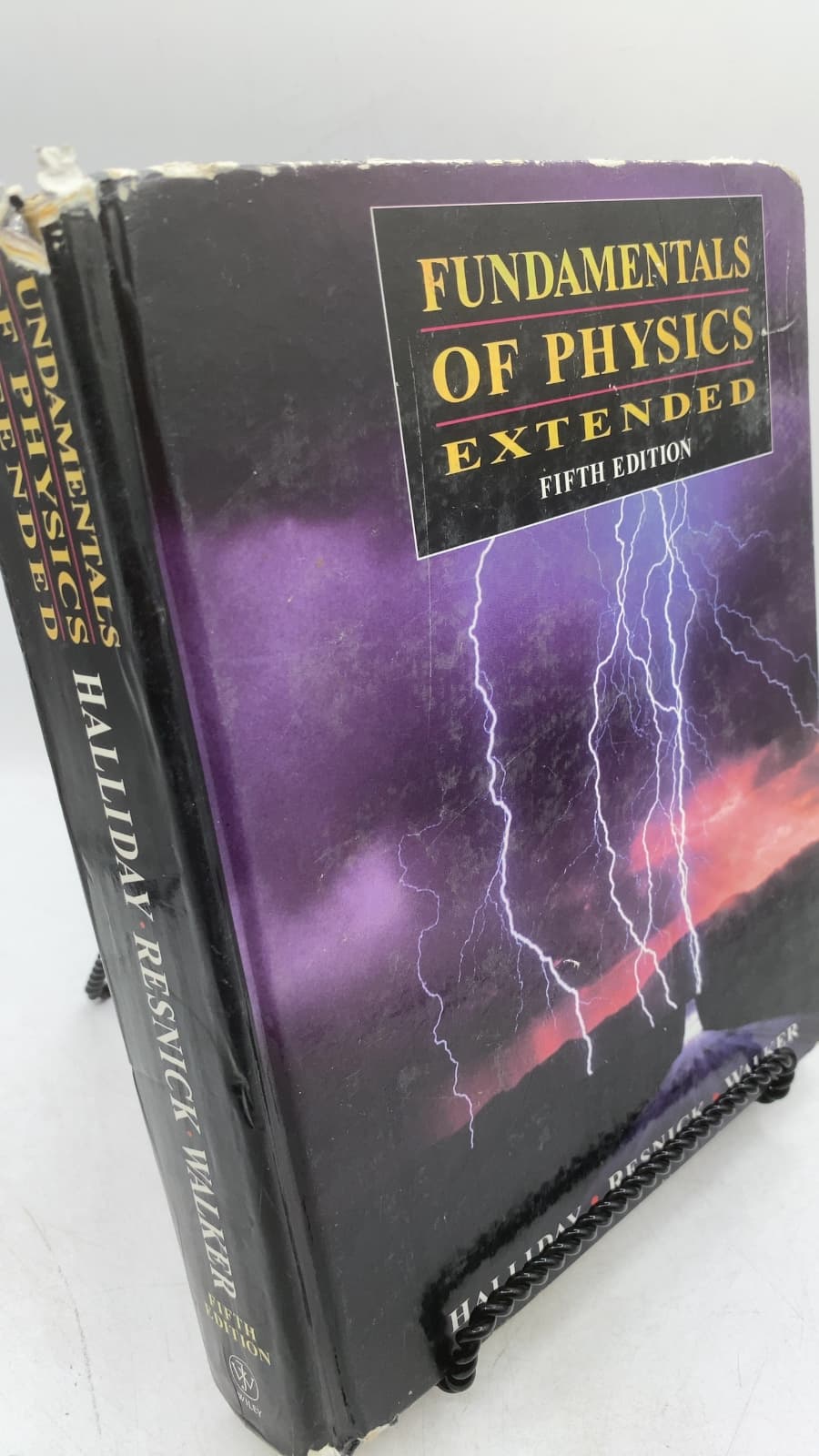 Fundamentals of Physics Extended, Fifth Edition