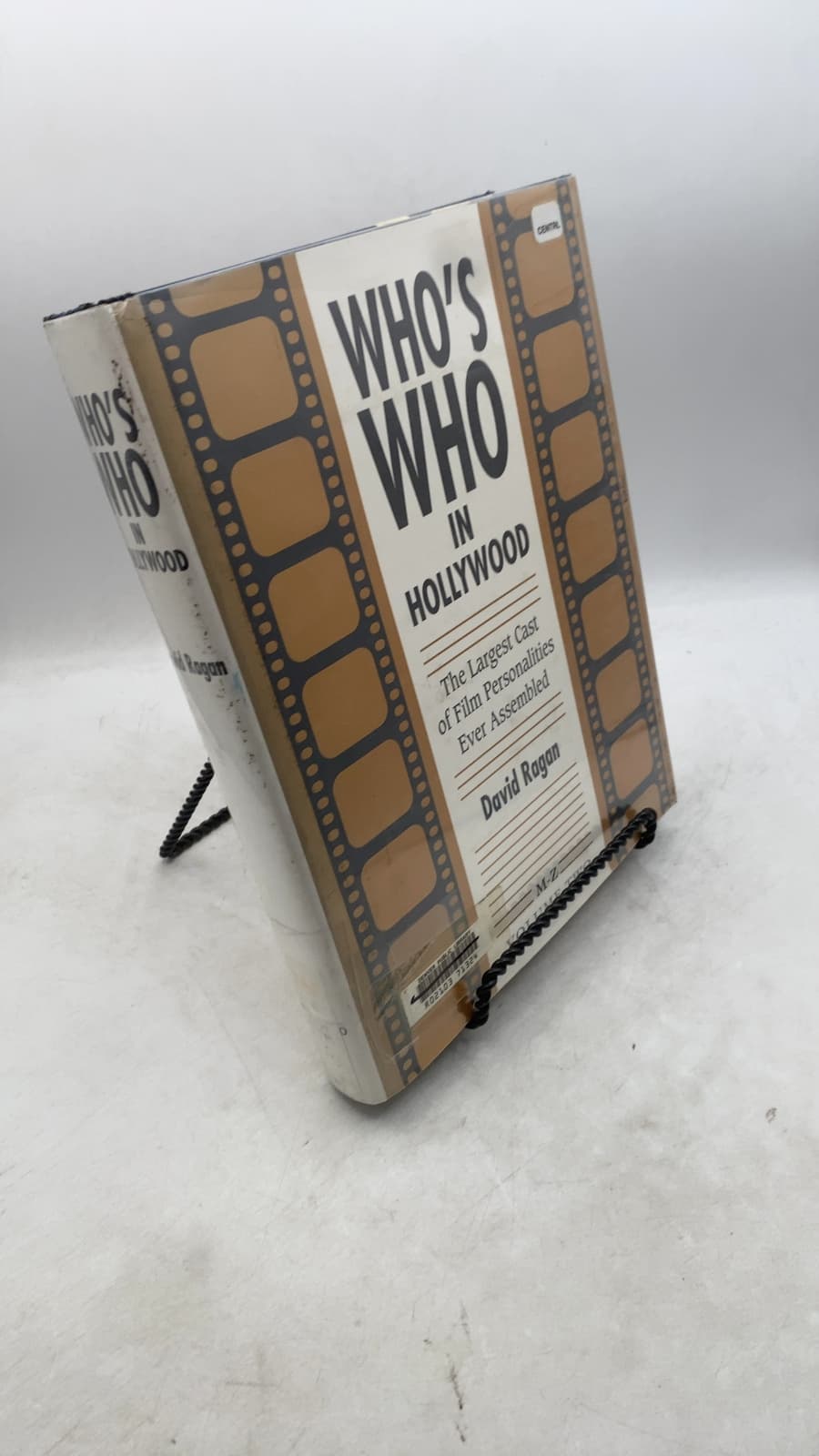 Who's Who in Hollywood: The Largest Cast of International Film Personalities Ever Assembled (Volume 2, M-Z)