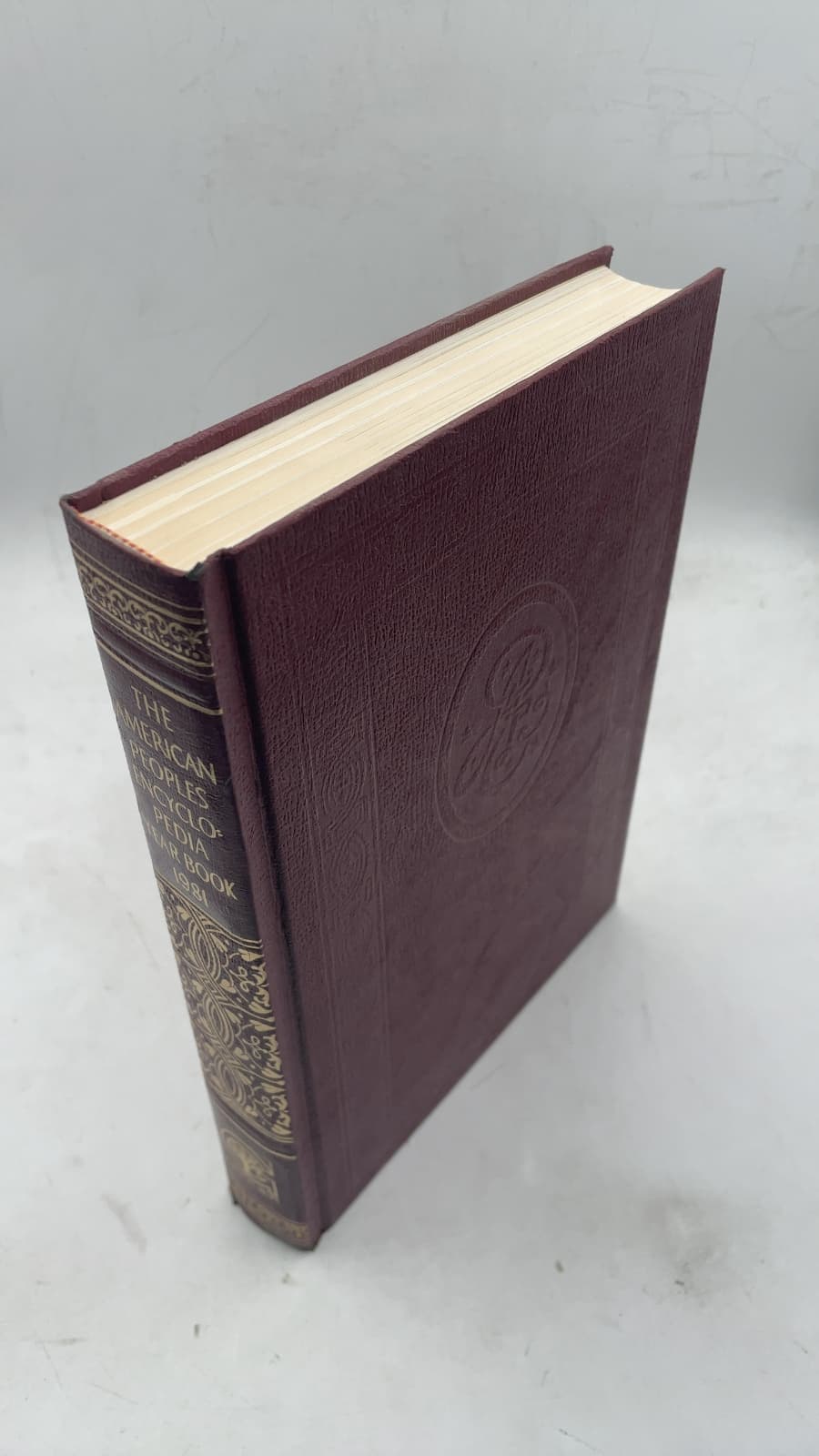 THE American Peoples Encyclopedia Year Book 1981