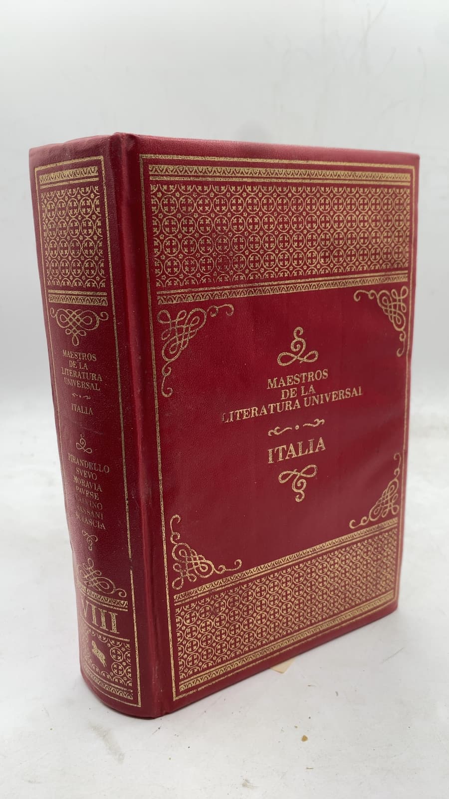 Maestros de la Literatura Universal: Italia by Luigi Pirandello, Italo Svevo, Alberto Moravia, Italo Calvino, Giorgio Bassani, Leonardo Sciascia - front cover