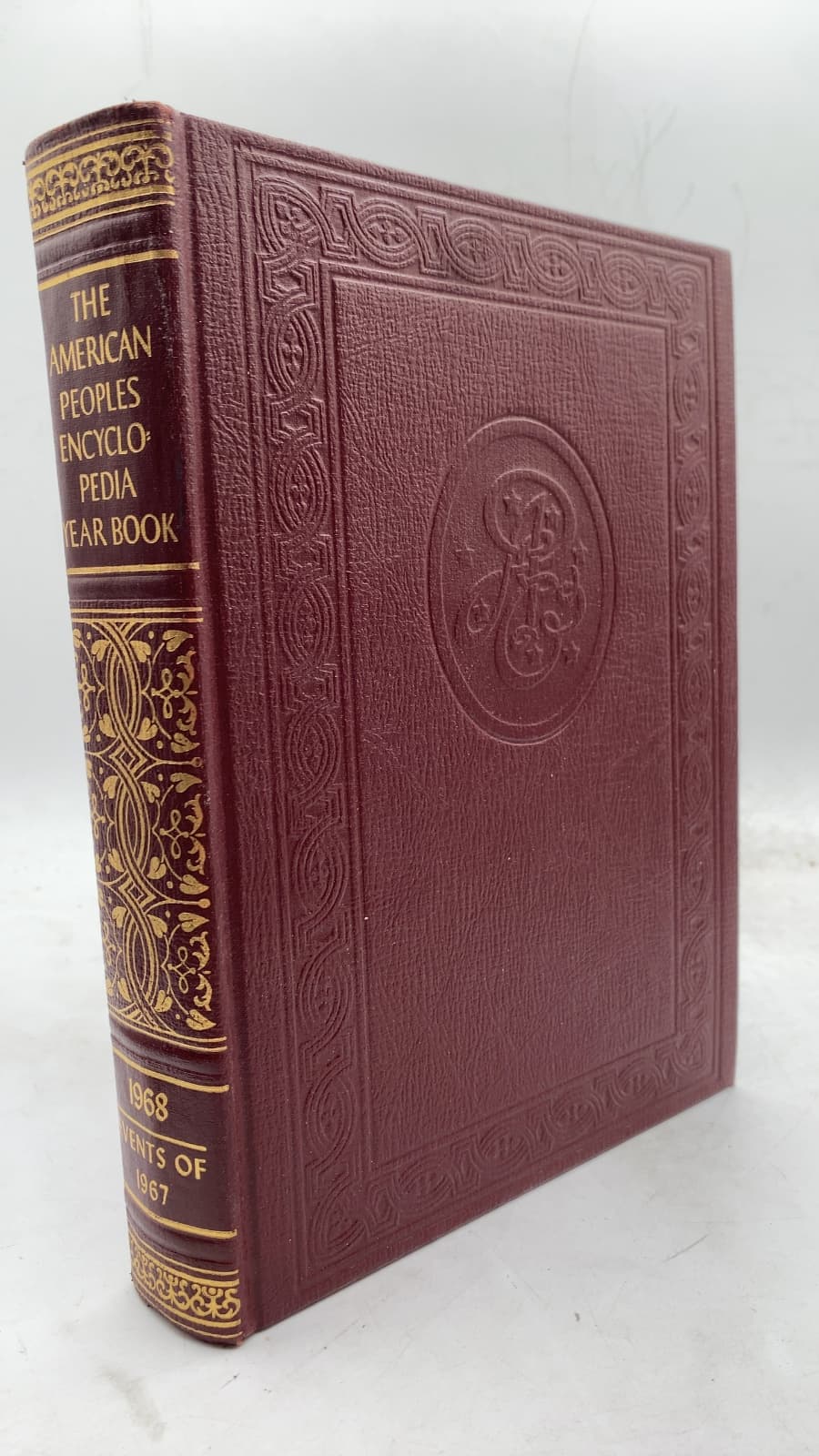 The American Peoples Encyclopedia Year Book 1968: Events of 1967